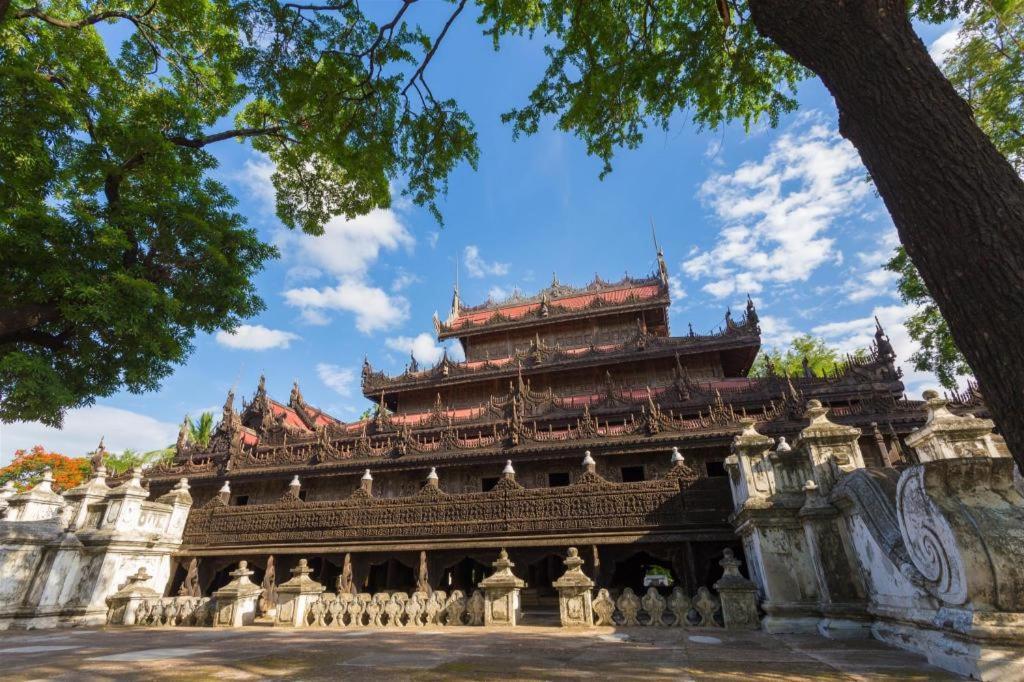Silver City Hotel Mandalay Exterior photo