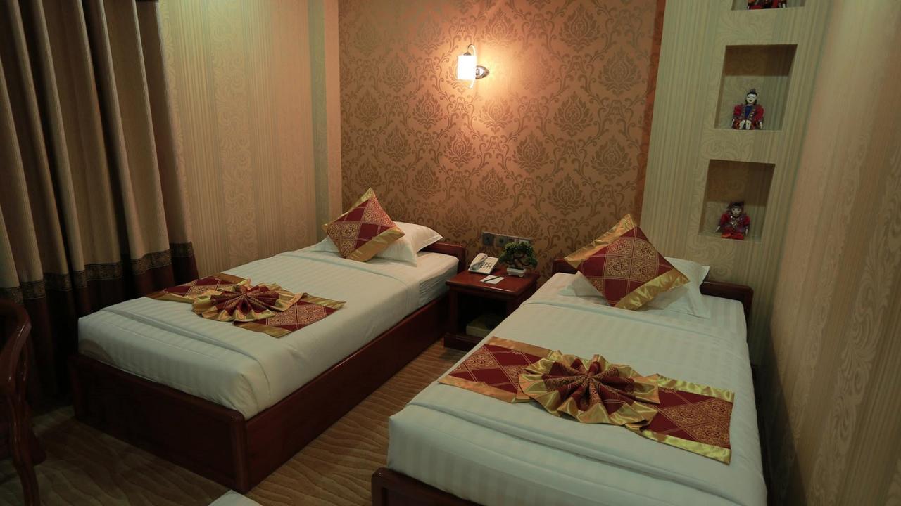 Silver City Hotel Mandalay Exterior photo