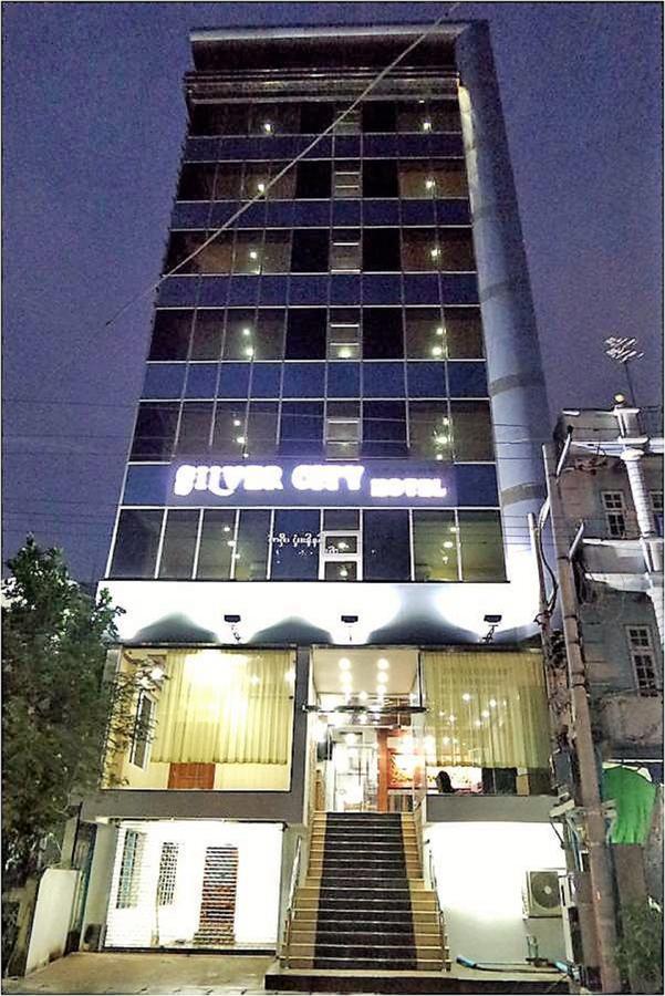 Silver City Hotel Mandalay Exterior photo